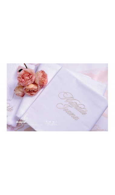 Trusou de botez somon cu alb cu broderie sand pentru fetite Elegant Monogram Peach 19
